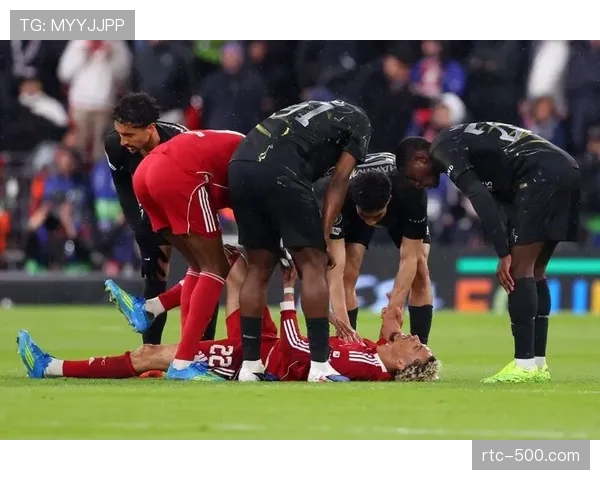 利物浦前锋埃基蒂克确认跟腱断裂，预计伤缺九个月赛季报销